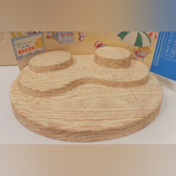 Vintage Hallmark Merry Miniature Display Stand 1993 - Picture 2 of 7